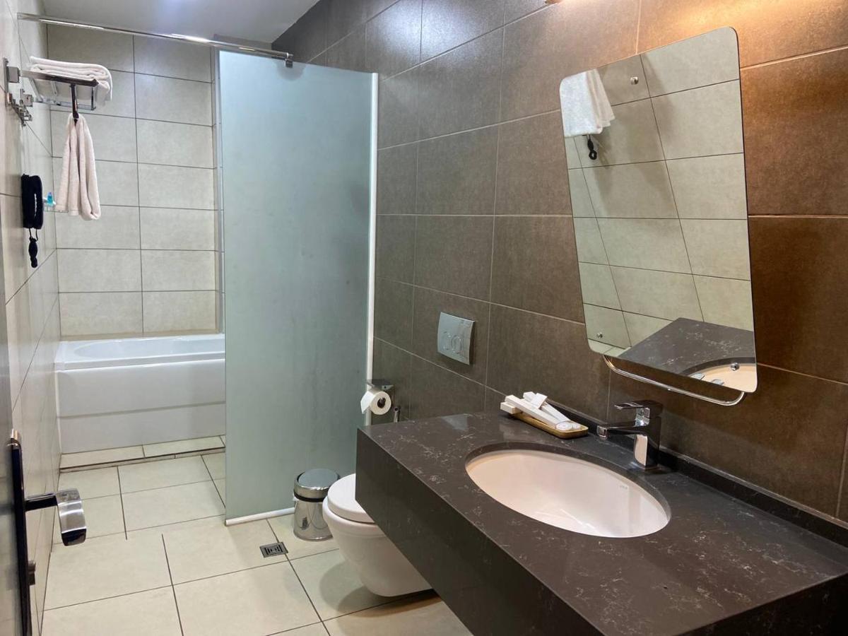 La Roche Duhok Hotel & Spa Exterior photo